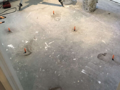 Redressement d’un plancher de sous sol